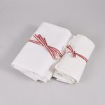 606722 Linen cloths